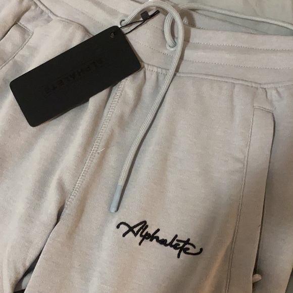 BRAND NEW Alphalete Essential Jogger - Picture 5 of 6